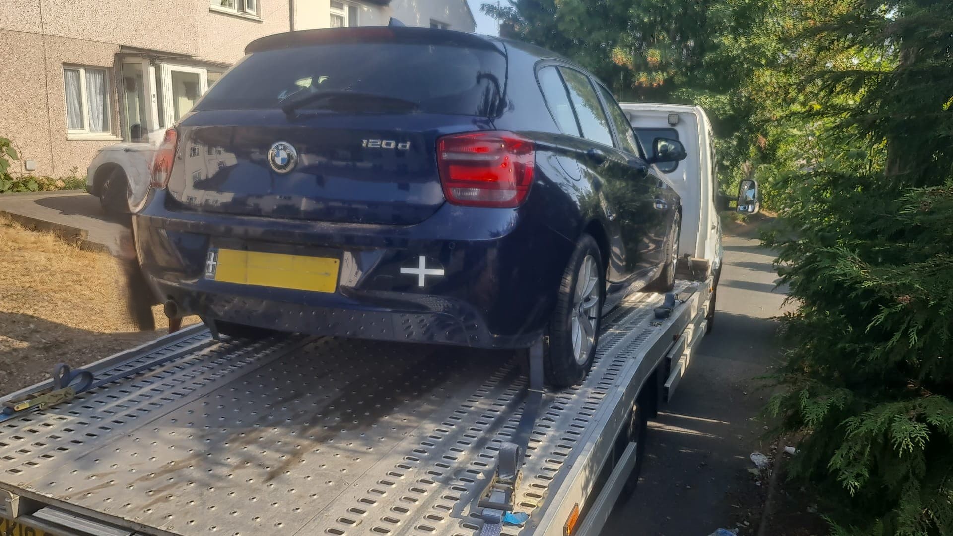 BMW 120d vehicle recovery from Loughborough to Watford, London completed by a trusted UTEO recovery operator. Professional long-distance car transport across the UK.
